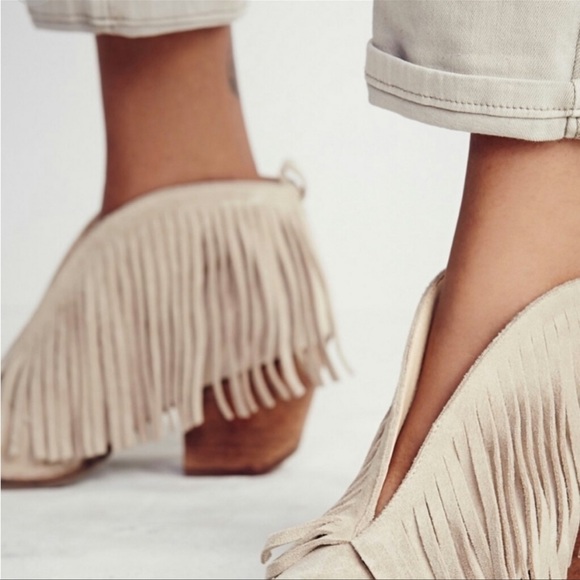Coconuts by Matisse fringe booties - Picture 2 of 12